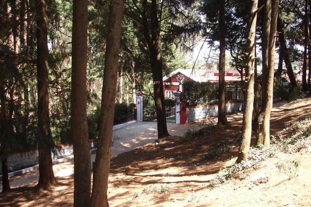 The Red House Bed and Breakfast Ooty Exteriör bild