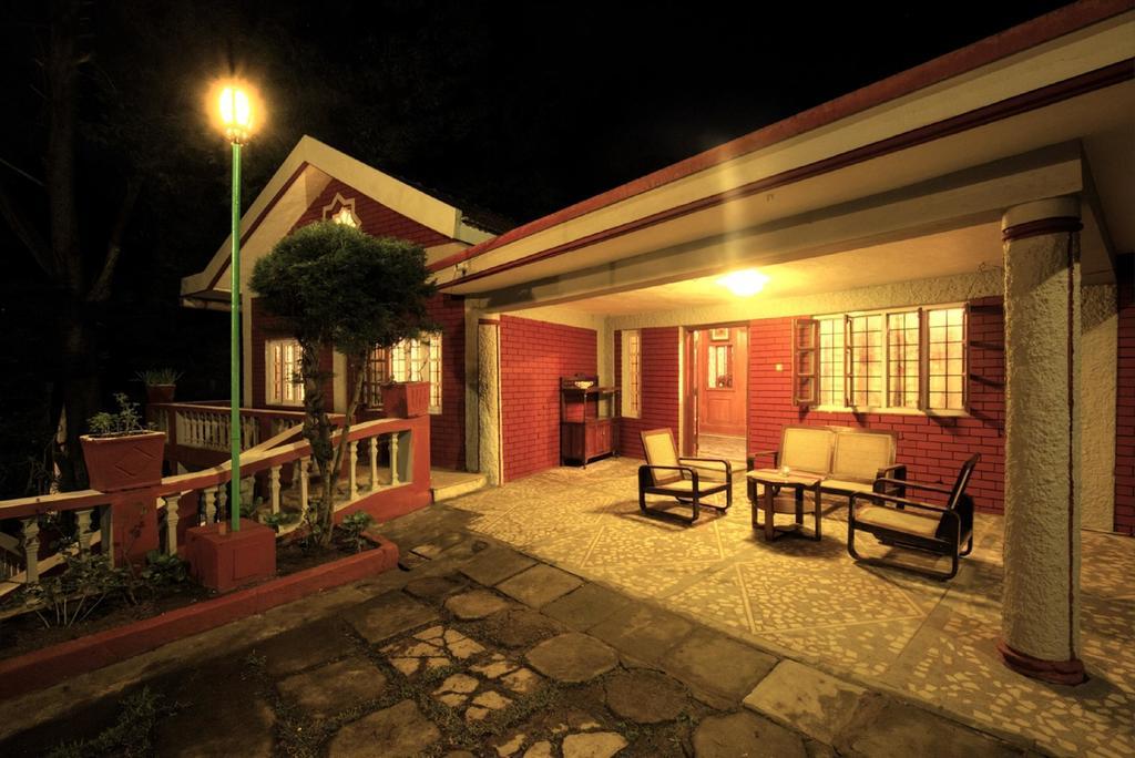 The Red House Bed and Breakfast Ooty Exteriör bild